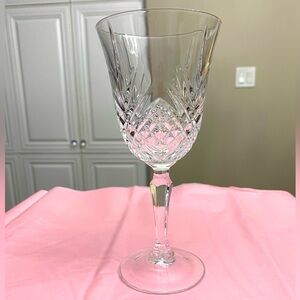 1 EUC VTG CRISTAL D’ARQUES MASQUERADE PATTERN STEMMED CLARET WINE CRYSTAL GLASS